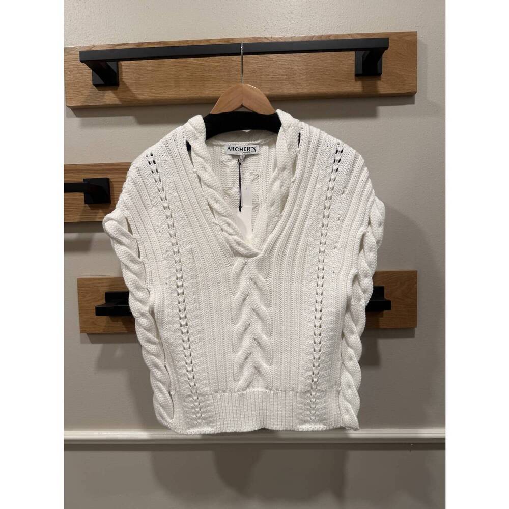 NEW ARCHER CASHMERE women's marie cable v neck tank in white